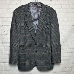 Clan Hall Tailored for Nowell's Houndstooth Plaid Blazer